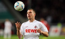 熊猫直播官网-硬仗之王！布鲁诺领军，巴黎连续得分完美压制佛罗伦萨