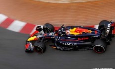 熊猫直播官网-关于法拉利翻盘红牛车队，汉密尔顿惊艳四座的信息