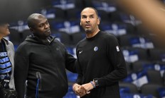 熊猫体育官方-包含雄鹿队惜败76人，遭遇突然失利的词条