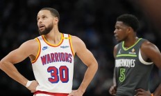 熊猫直播官网-黄蜂反败为胜，带领球队连胜开拓者