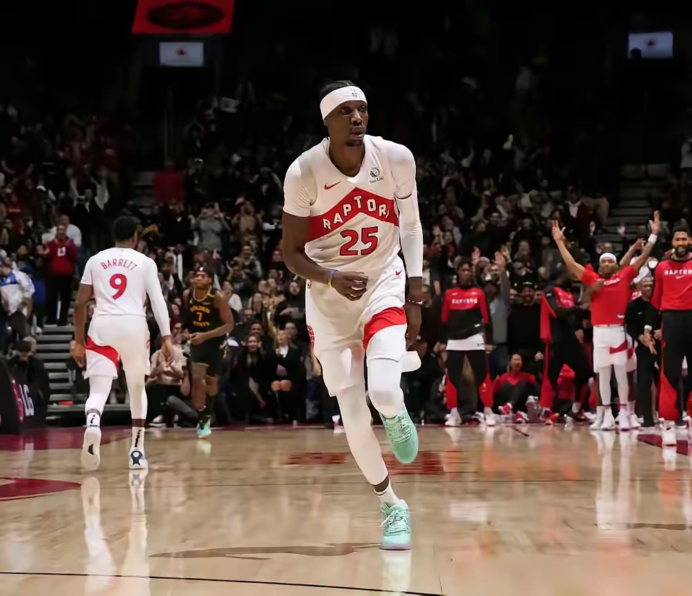 猛龙主场力克步行者，继续领跑东部