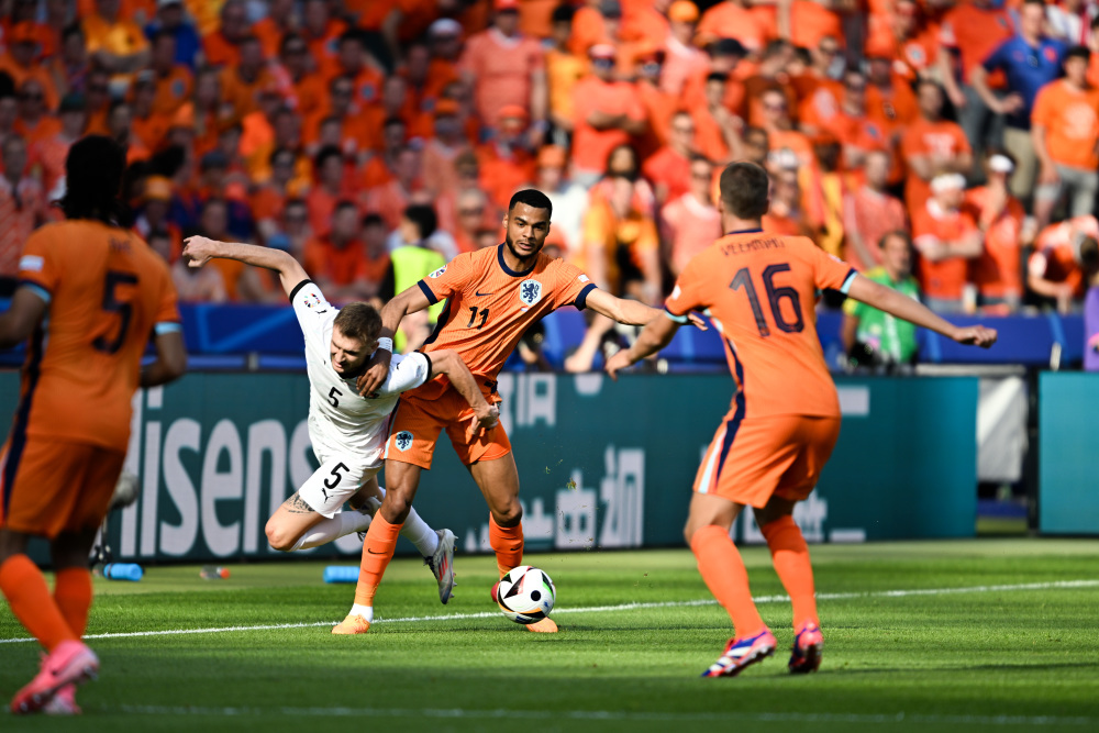 丹麦客场胜奥地利，小组领先优势明显