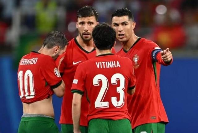 欧国联赛胜负交织，球员实力对拼