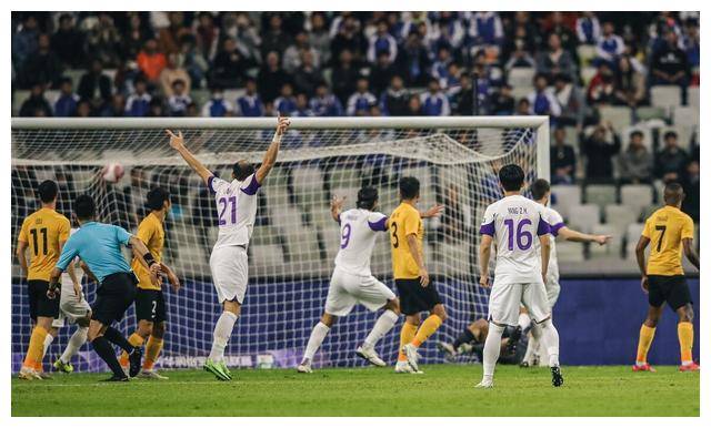 尴尬失误惊呆球迷，当心失守防守端需加强