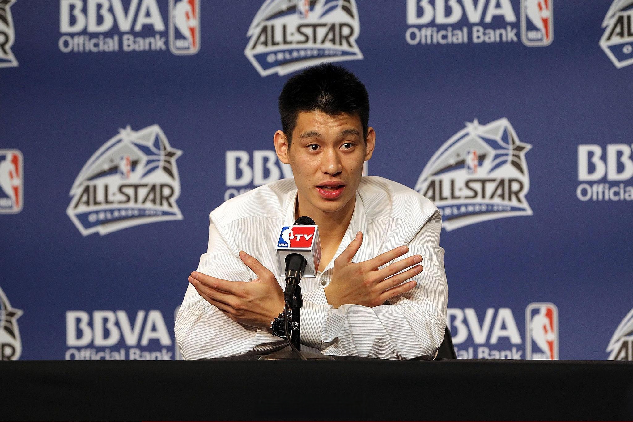 林书豪领衔球队大胜对手，取得连胜