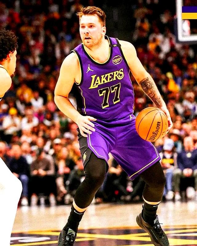 关于都灵客场大胜，重返胜利轨道的信息