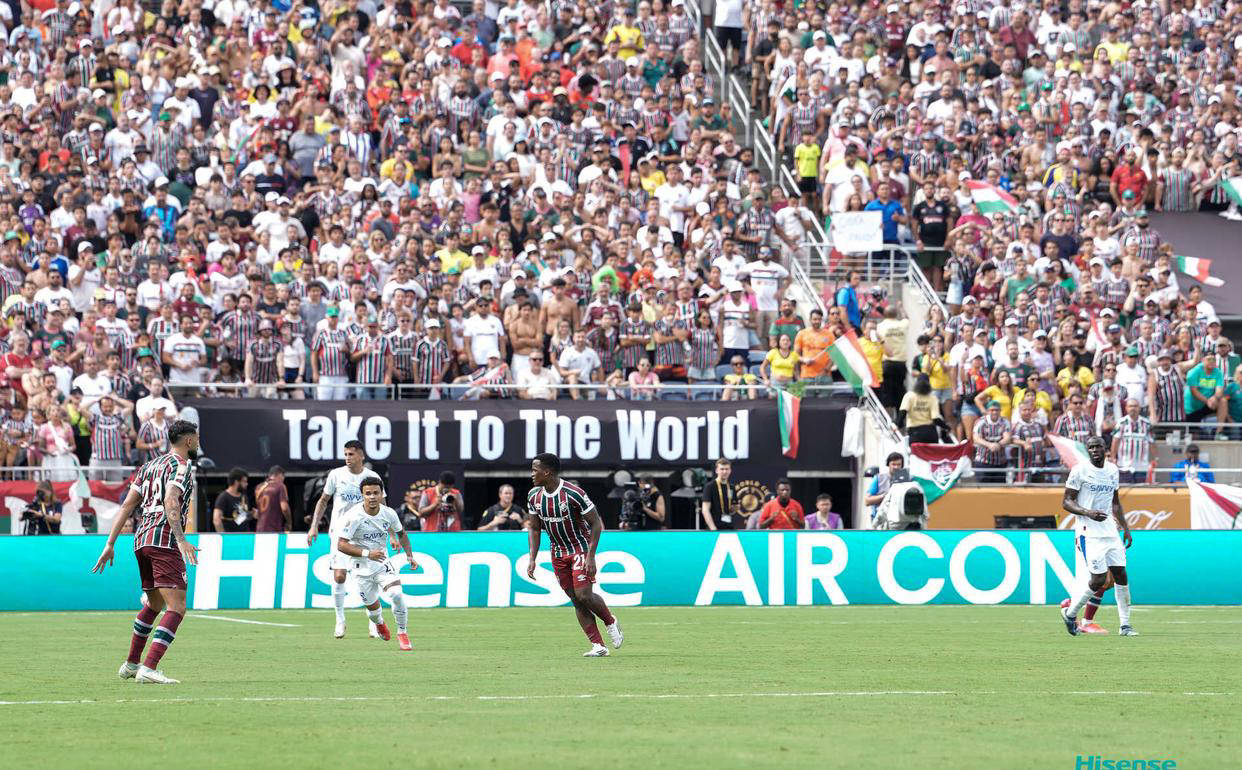 包含利雅得广场队最新比赛中突破对手，成功晋级下一轮的词条