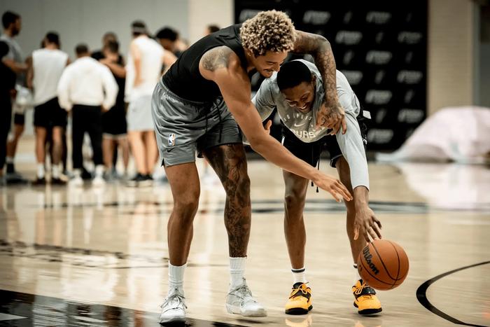 马刺队众将获得休息，备战下一场比赛的简单介绍