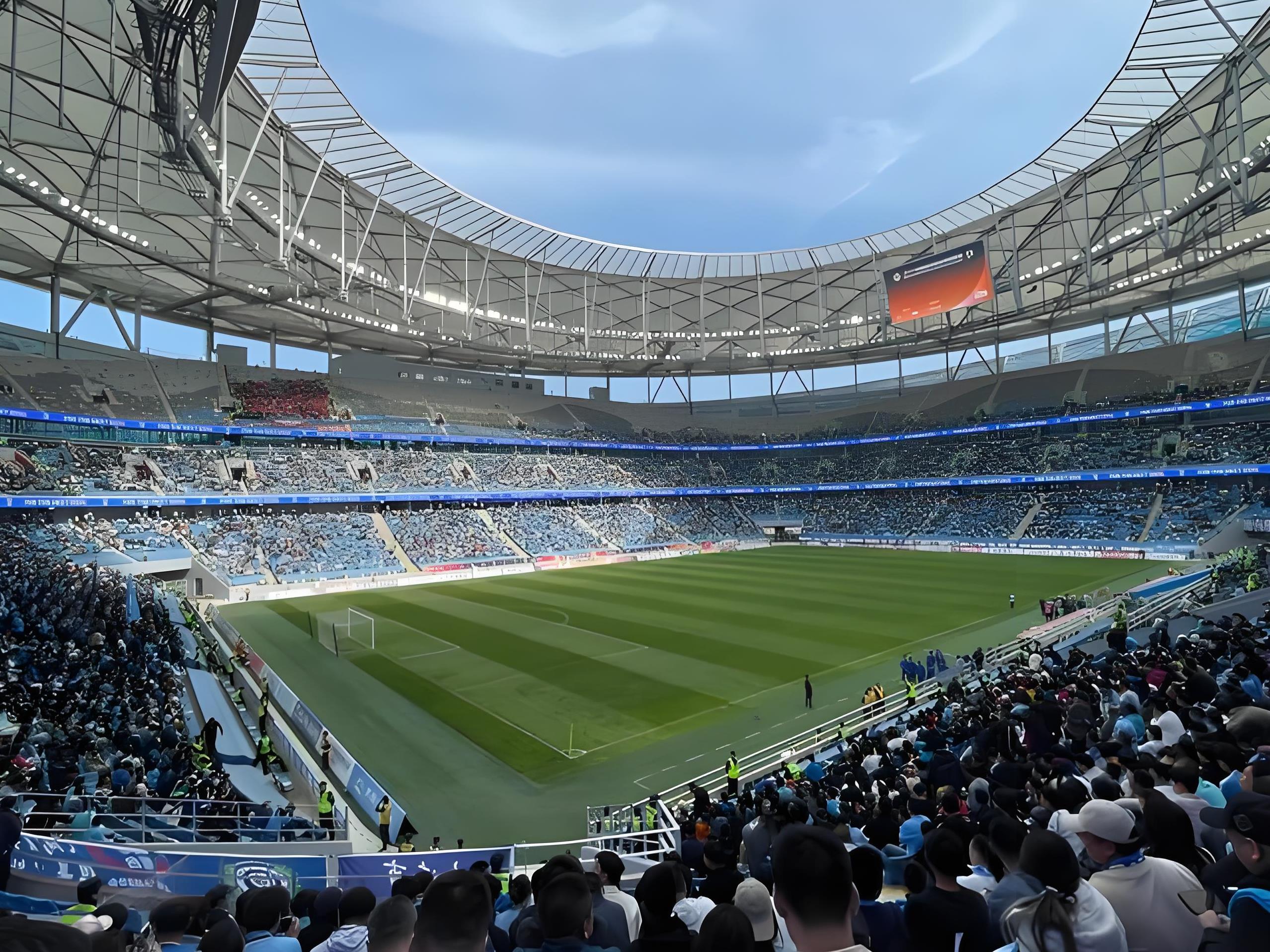 关于真正的足球狂热者,在场边尽情呐喊助威的信息 关于真正的足球狂热者,在场边尽情呐喊助威的信息