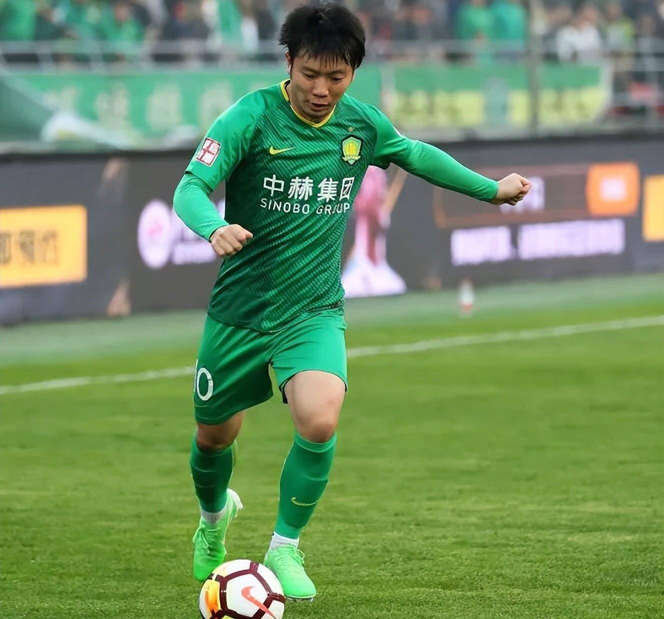 V5轻取EG，Peanut单局斩获MVP宿敌对决八强赛，点燃全场激情