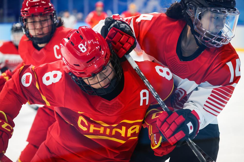 包含PSG血洗DRX，CoreJJ操刀奇招英雄翻盘激烈交锋八强赛，留下经典瞬间的词条