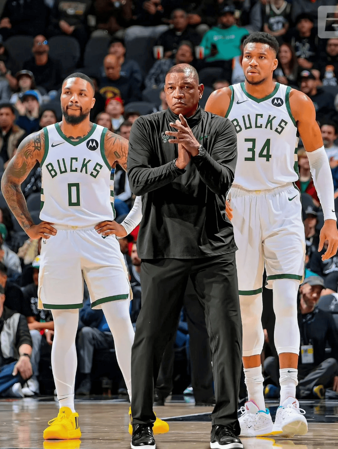 雄鹿负于篮网，遭遇三连败的简单介绍