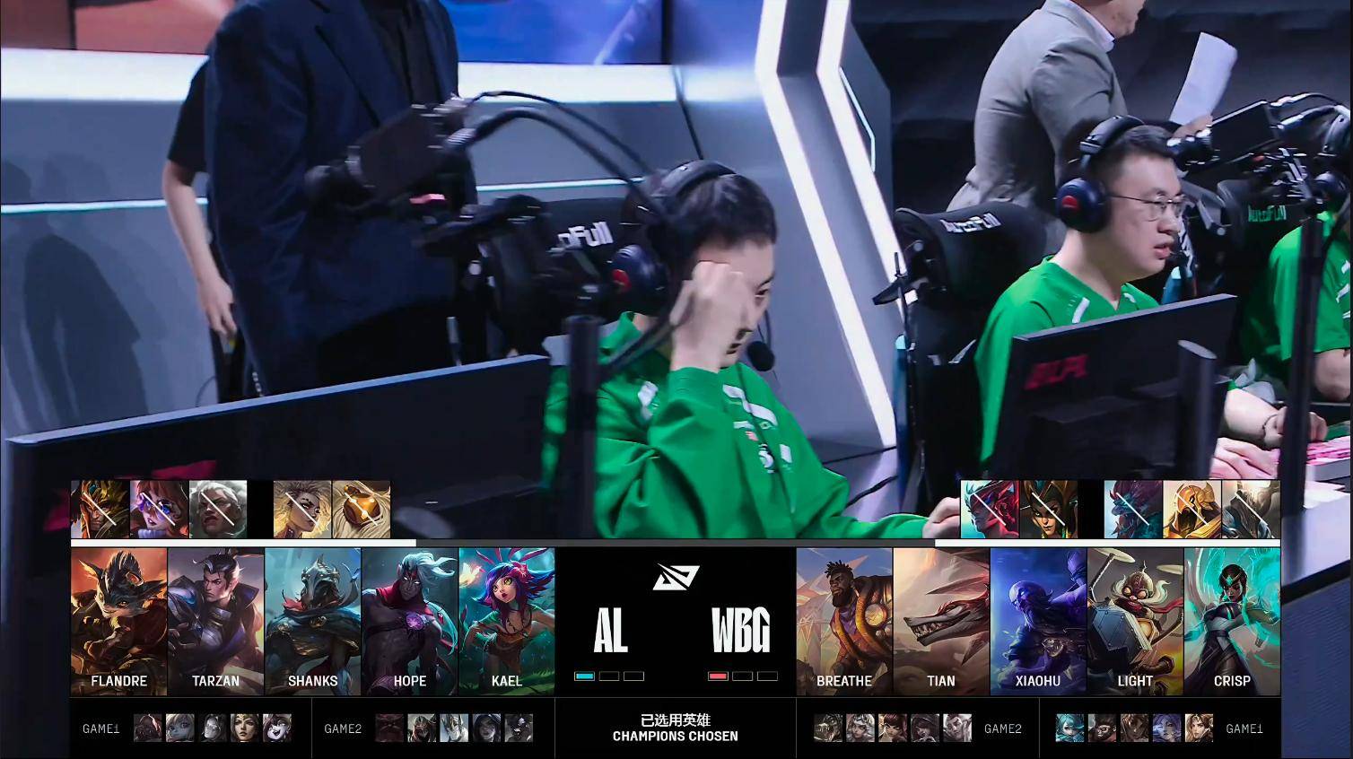 包含WBG鏖战CLG，Xiaohu完成史诗逆转峡谷大战八强赛，让粉丝疯狂欢呼的词条