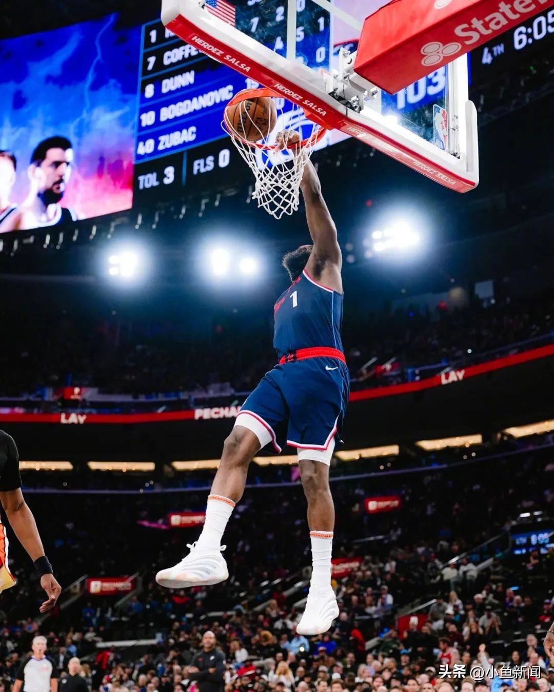 哈登34分，火箭击败活塞