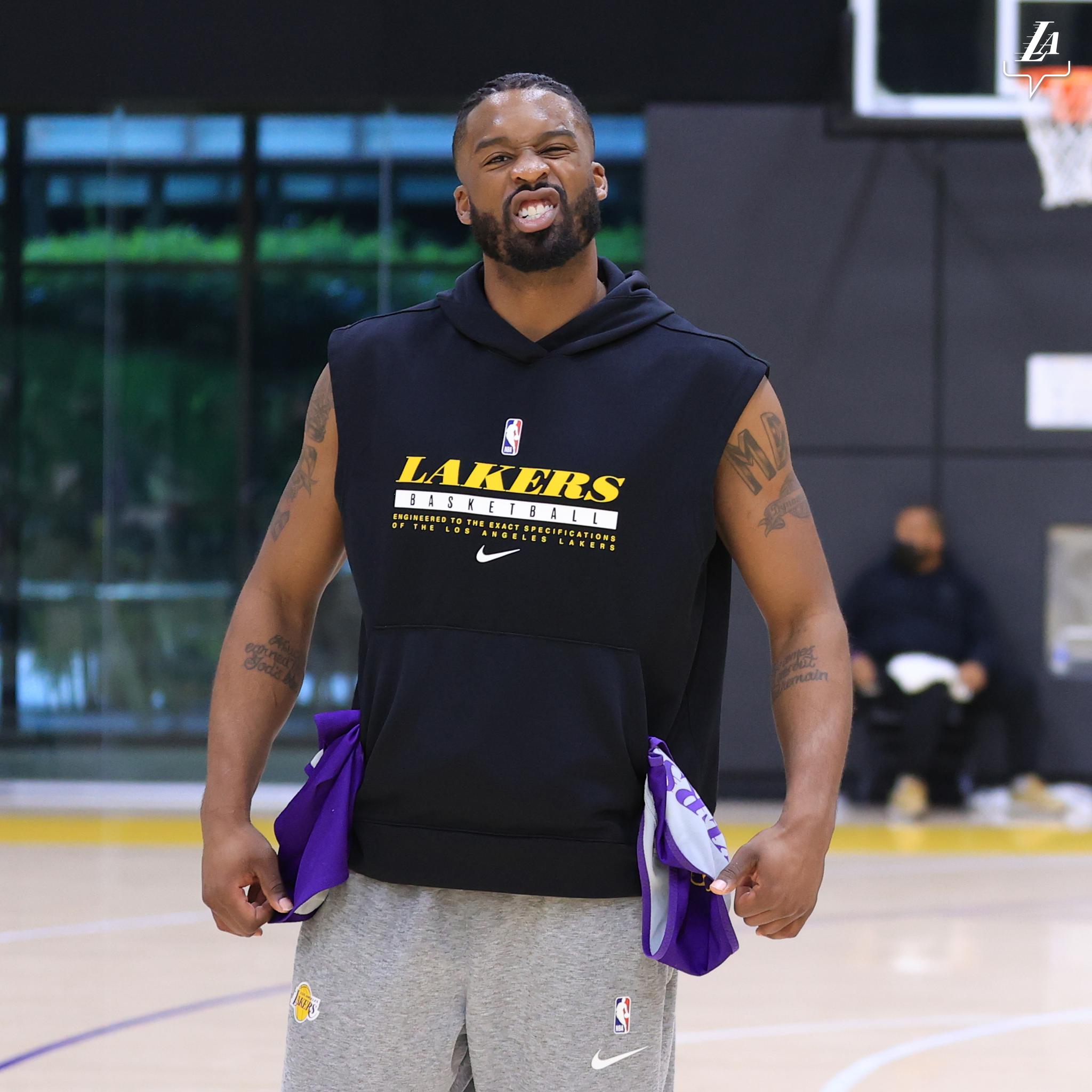 湖人五虎挺身保利天花板演讲