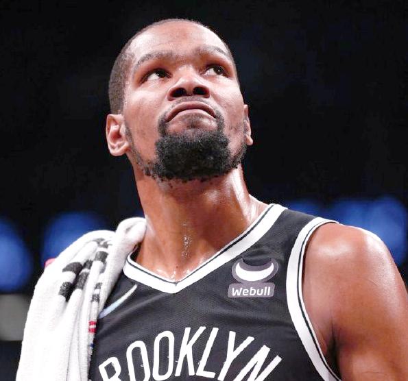 篮网队遭遇失利，季后赛前景堪忧