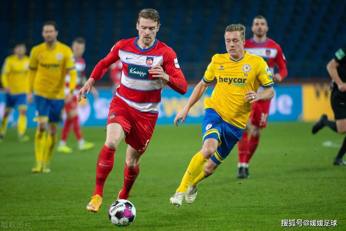 包含柏林赫塔主场大胜，保级形势渐趋乐观的词条
