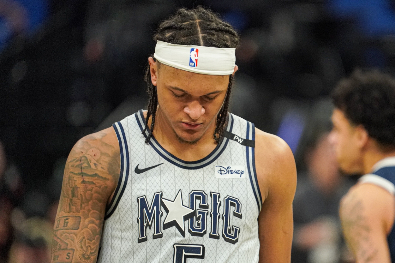 猛龙队击败魔术队晋级东部半决赛 猛龙队击败魔术队晋级东部半决赛