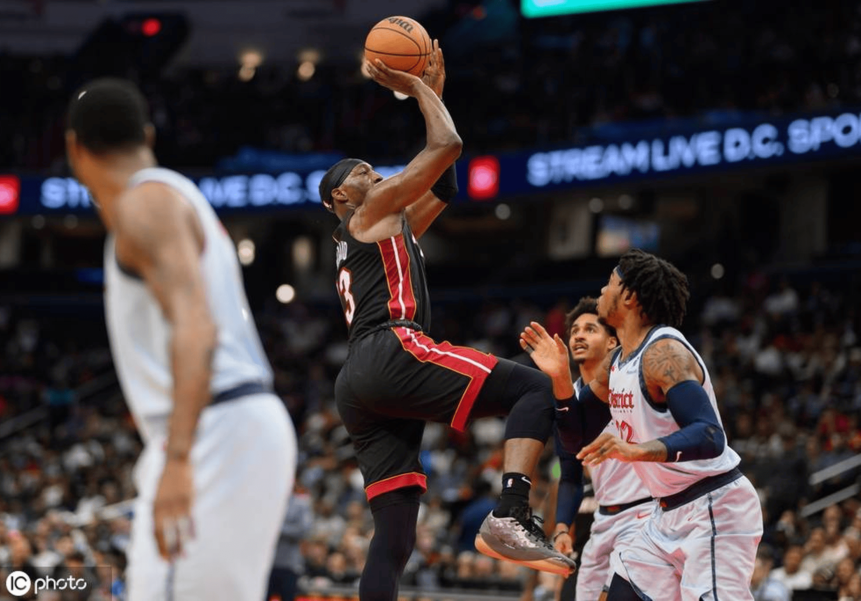 热火主场大胜雷霆，取得连胜