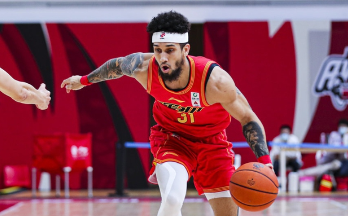 神秘黑马突然崛起,对手满含挑战 神秘黑马突然崛起,对手满含挑战