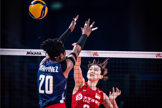 挑战成功,球队晋级决赛,冠军梦想渐近 挑战成功,球队晋级决赛,冠军梦想渐近