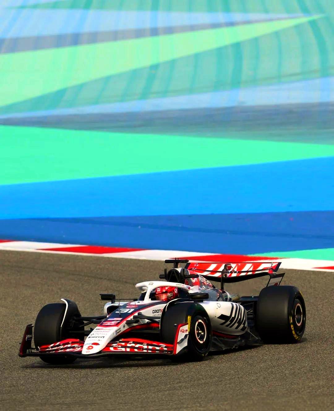 阿斯顿马丁轻取哈斯车队,皮亚斯特里刷新纪录 阿斯顿马丁轻取哈斯车队,皮亚斯特里刷新纪录