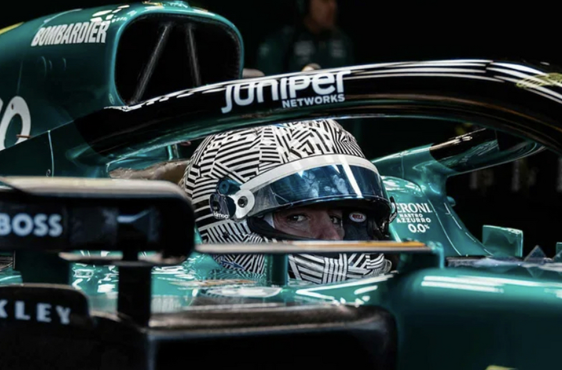 迈凯伦碾压哈斯车队,阿隆索点燃赛场的简单介绍 迈凯伦碾压哈斯车队,阿隆索点燃赛场的简单介绍