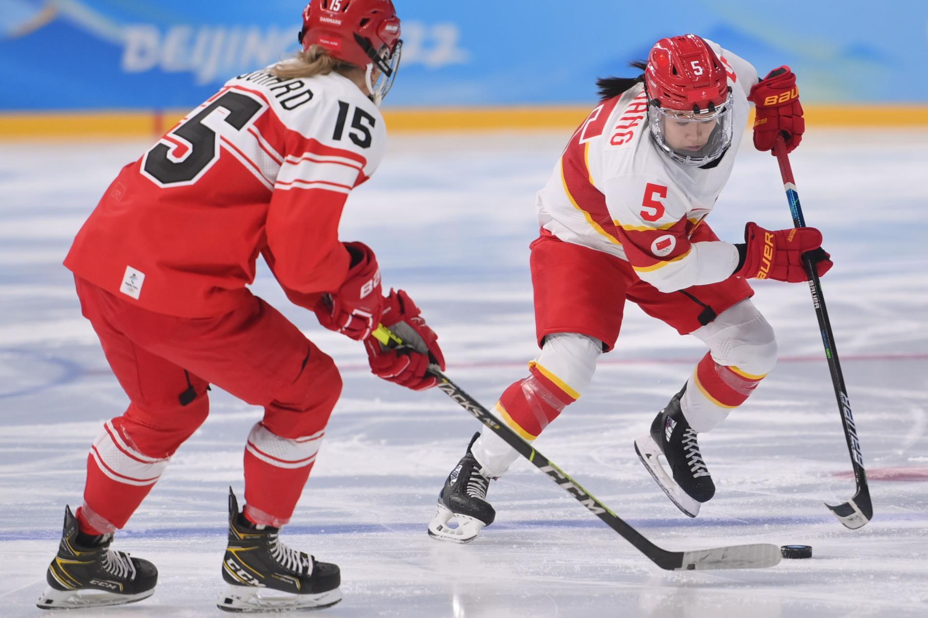 丹麦队逆转日本队，辛杜关键制胜