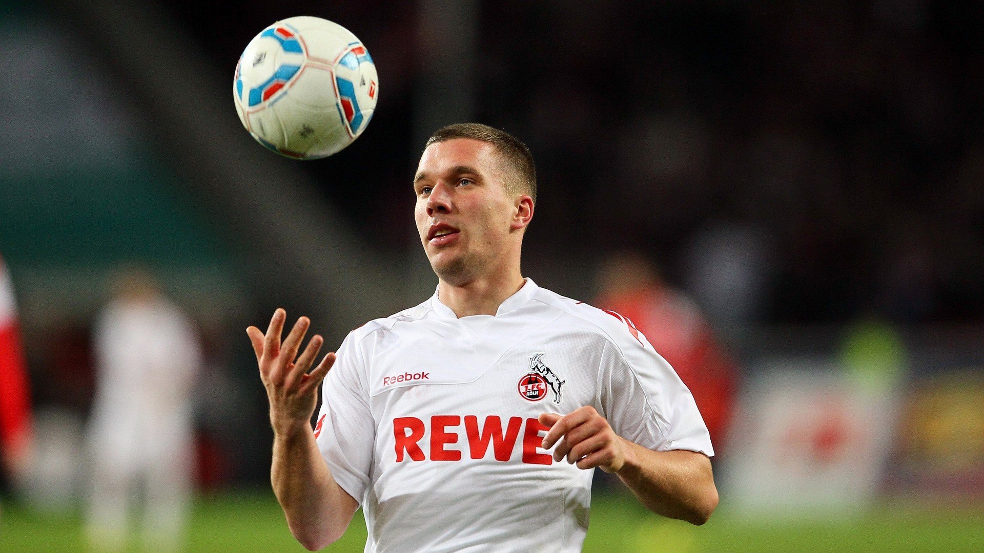 英超争冠之夜,詹姆斯一锤定音,巨星价值照亮温布利