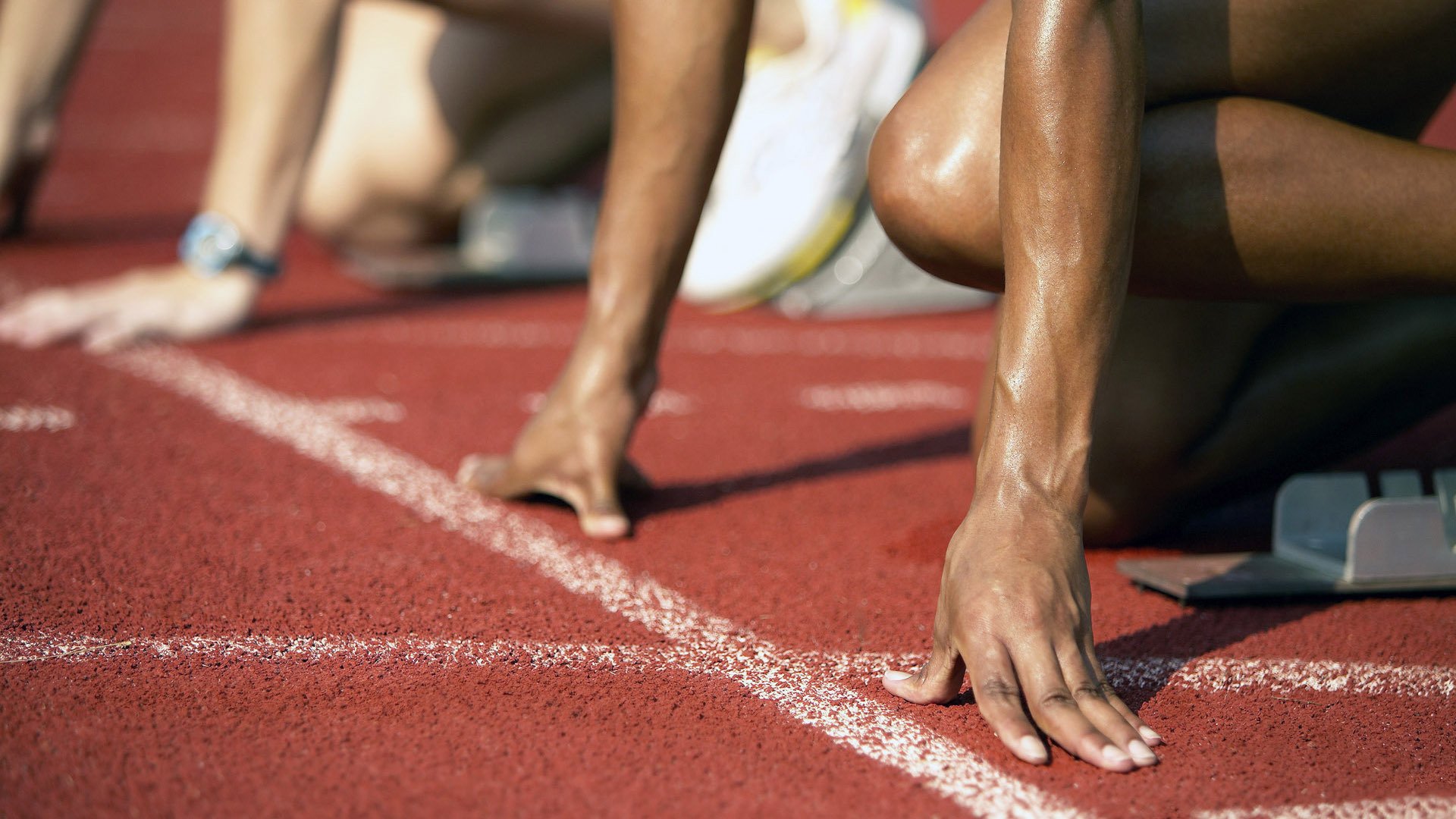 在拉巴斯之巅,德里赫特征服高原,用钢铁防守为曼联赢得另类德比