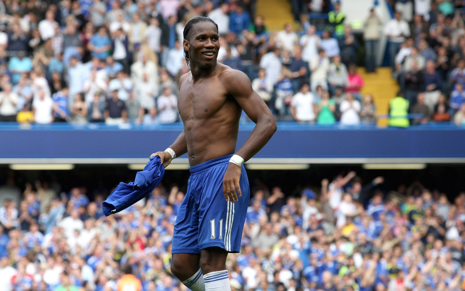 红牛二队横扫哈斯，拉塞尔统治全场，一场揭示F1独特与关键分水岭的胜利